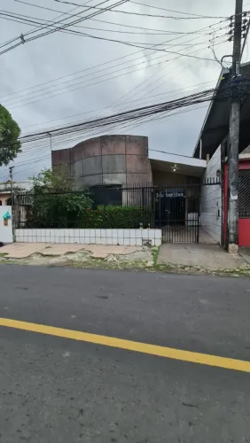 Galpão comercial/Ponto comercial Novo Aleixo 200m²