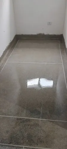 Piso de Granilite polido palha