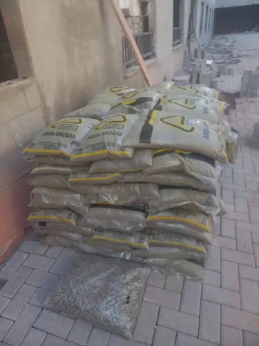 Ajudante de entrega de material de construção