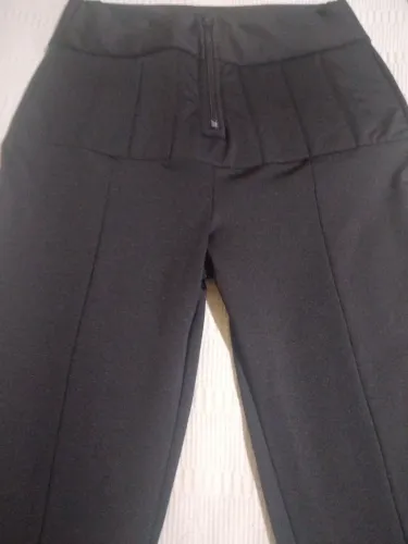 Calça preta novíssima g