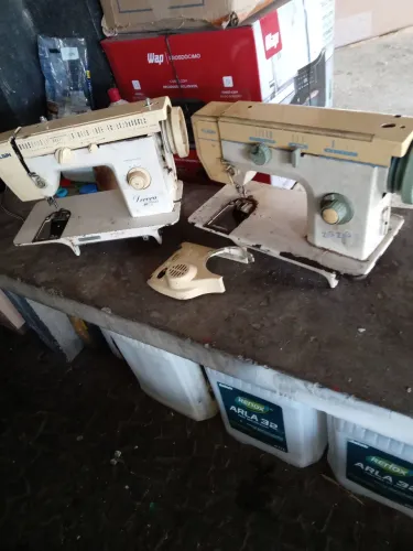 2 máquina de costura pra uso de peças