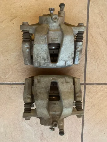 PAR PINÇA FREIO TOYOTA ETIOS