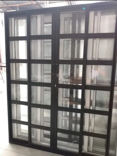 Porta de Alumínio Sacada Preta com Travessa | A partir de R$ 1.522,00
