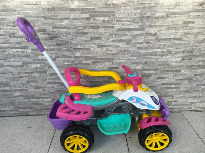 Quadriciclo infantil Maral