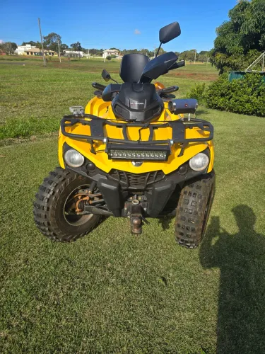 quadriciclo can-am 500 max