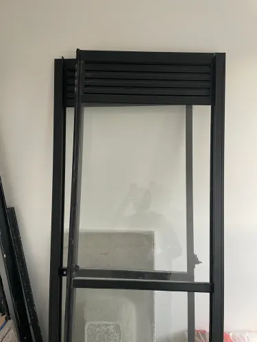 Porta balcão com ventilação permanente 140x210 - com guarnições