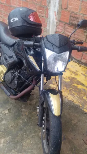 MOTO ZERA APACHE