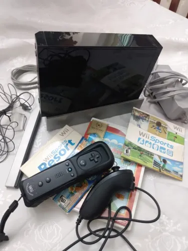 Nintendo Wii Completo + 3 Jogos Originais - Excelente Estado!