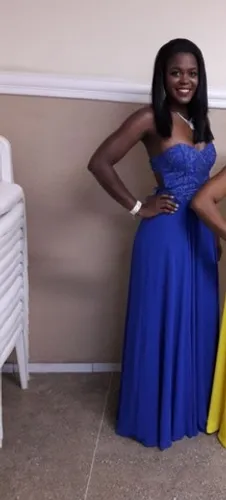 Vestido usado uma vez por R$250,00, aceito cartão e divido se necessária