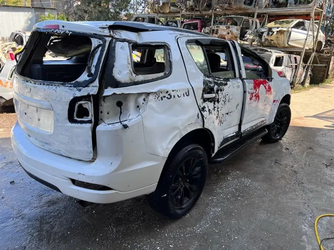 Sucata de GM Trailblazer 2.8 200CV automática 