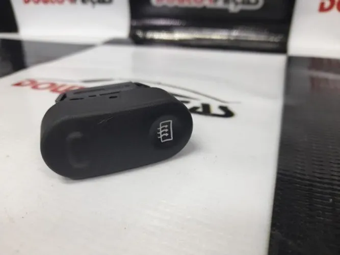 Botão Desembaçador Traseiro Renault Clio 2013/16 467827