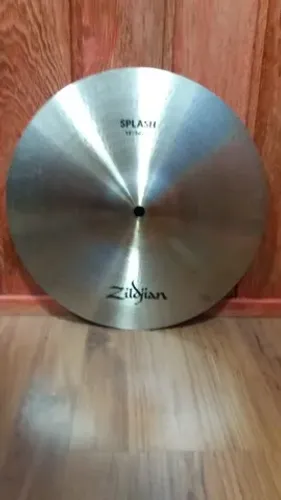 Prato Zildjian Splash 12 polegadas.