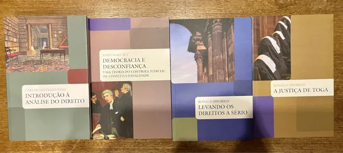 Pwra sair hoje! Torrando! Lote de 29 livros de Direiro! Corra e aproveite!