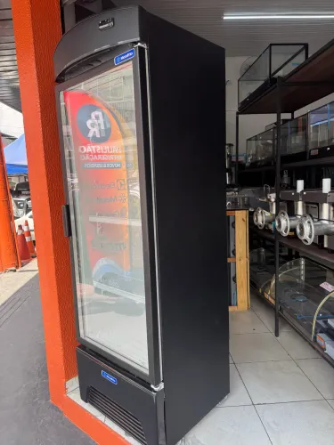 Cervejeira porta de vidro 450 Litros METAL FRIO