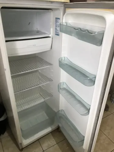 Geladeira Electrolux RE 29 SUPER