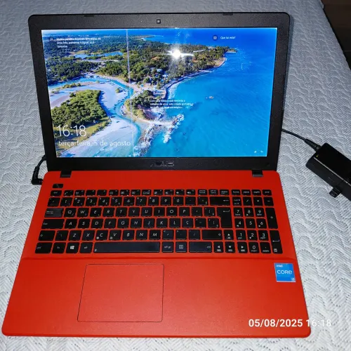Notebook Asus X552E | Core i3 | 6GB RAM | Para uso em casa