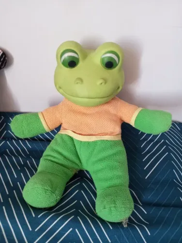 Sapo de Pelúcia - Brinquedo Infantil