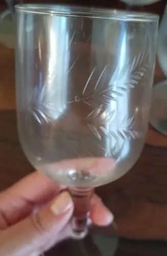 Taça de Cristal com Detalhes
