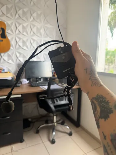 Sistema de Microfone Sem Fio AKG Perception Wireless 45 Sports Set