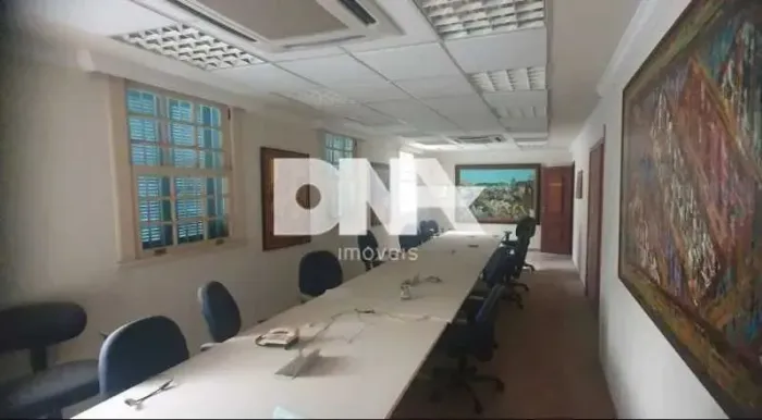 Casa - / Comercial / Urca