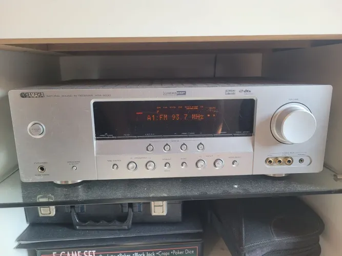 Receiver Yamaha HTR-6030 com Cinema DSP hometheater 5.1 5 caixas e subwofer ativo forte