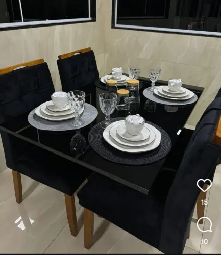 MESA TAMPO COM VIDRO 1.20×80 COM 4 CADEIRAS MACIÇA
