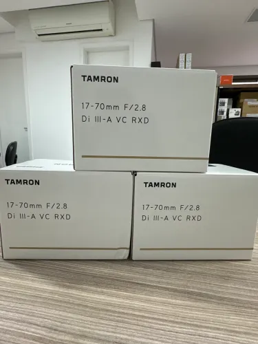 Lente Tamron 17-70mm F/2.8 Di III-A VC RXD para Sony E - NOVA