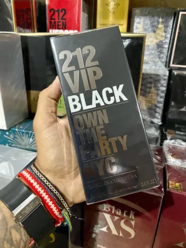 212 VIP Black Carolina Herrera 100ml - Perfume Masculino