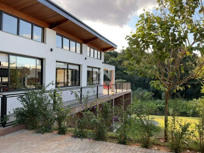 Casa à venda no Condomínio Vale da Santa Fé em Vinhedo - SP