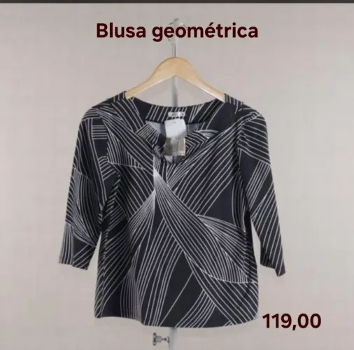 Blusa Geométrica Feminina - Estilo e Elegância