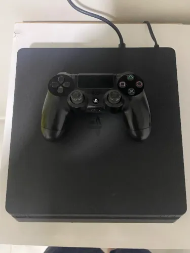 PS4 slim 1tb