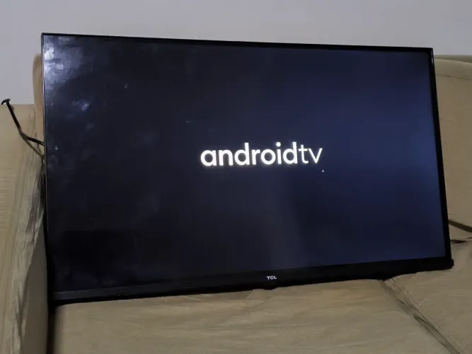 Smart TV 32 Polegadas Semp TCL HD 32S615, Bluetooth, Wi-Fi, s/ bordas, Android, HDMI.