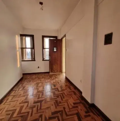 Apartamento de frente com 1 dormitório para venda no bairro Cidade Baixa em Porto Alegre/R