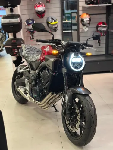 CB 2026 650R E-CLUTCH