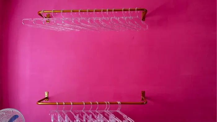 Arara de Roupas Parede 1,50m Dourada