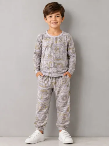 Pijama semi novo tmanho 4/6 anos