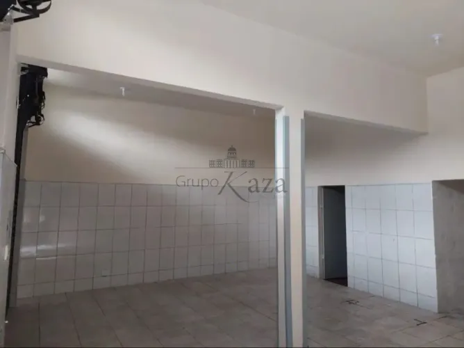 Oportunidade - Ponto Comercial - Condomínio Jardim das Flores - Jardim das Flores - 65m².