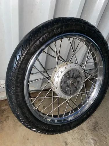 Aro da 150 com pneu