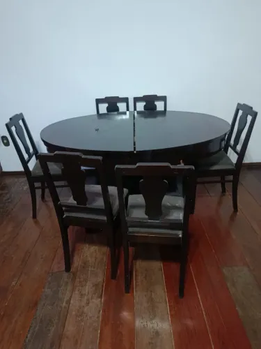 Mesa de Jantar Extensível com 6 Cadeiras - Madeira Maciça