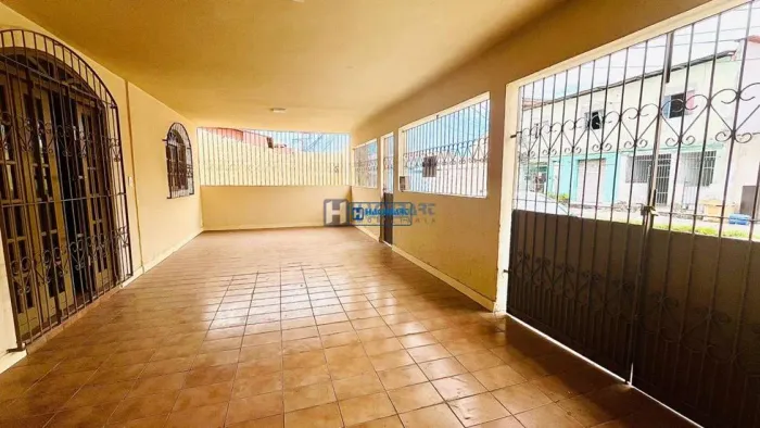 Venda - Casa linear - Barcelona/Serra - R$ 595.000,00 REF: 2005-C