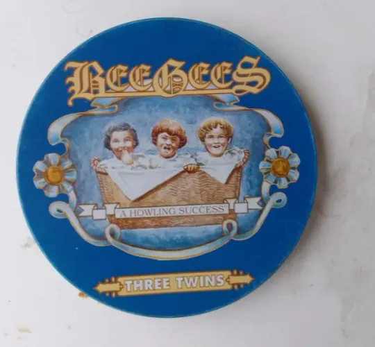 CD Bee Gees - Three Twins (Lata)