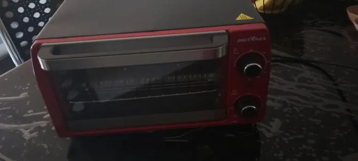 Forno Britânia 10L vermelho