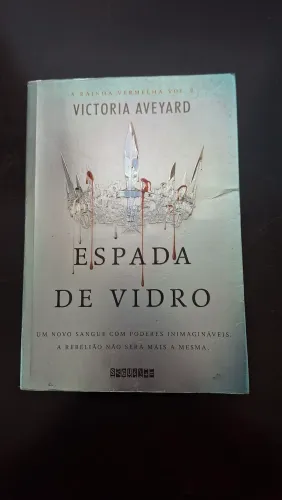 A espada de vidro de Victoria Aveyard