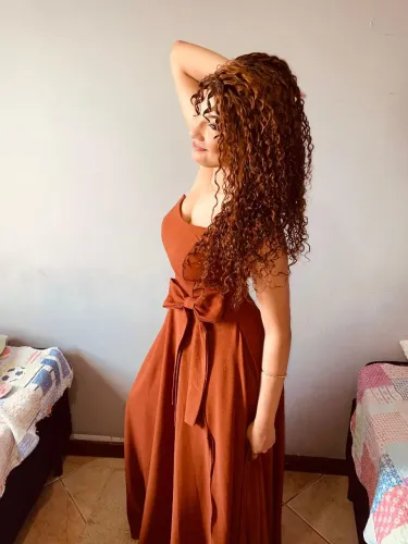 Vestido de festa, tomara que caia terracota com fenda