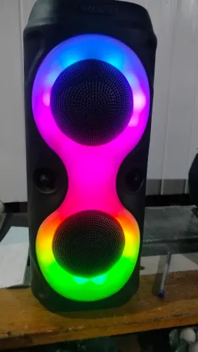 Caixa RGB Bluetooth portátil