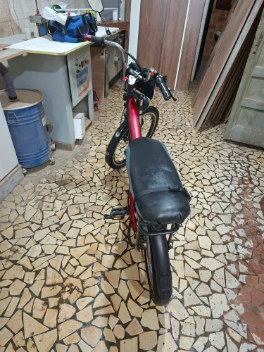 Bicicleta elétrica 36 v funciona perfeitamente