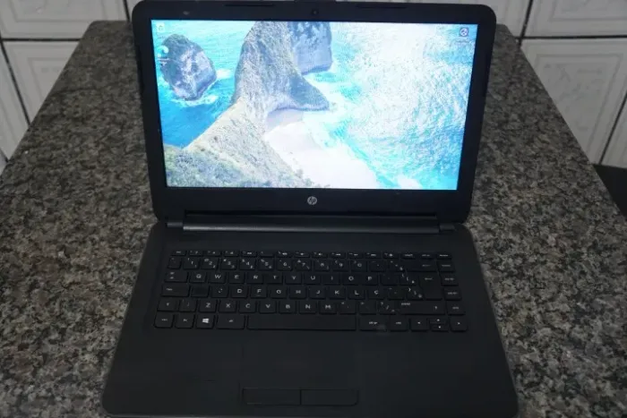 Notebook Hp 240 G5 Intel Core I3 6006u 4gb - Hd 512gb - Tela 14" - Wind 11