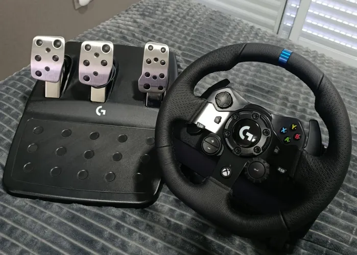 Logitech G923 Para XBOX(2 semanas de uso)