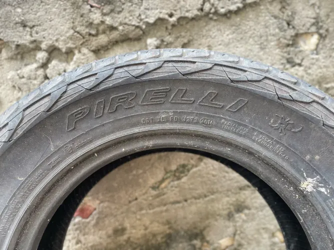Vendo 3 pneus PIRELLI 215/55 R17 ATR