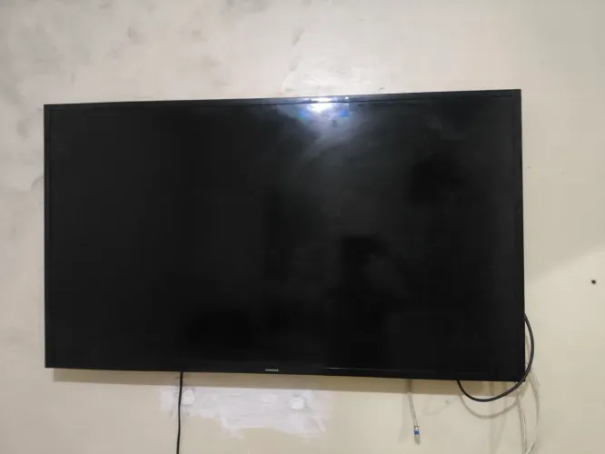 Televisão com tela queimada Samsung